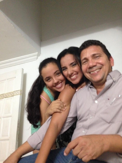 Carlos & his daughters